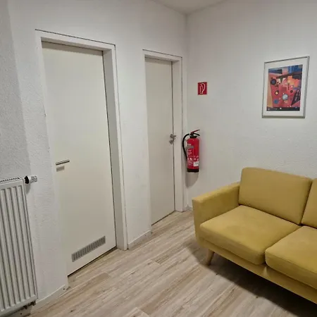 1 Im Ehemaligen Geschenkehaus Apartman *