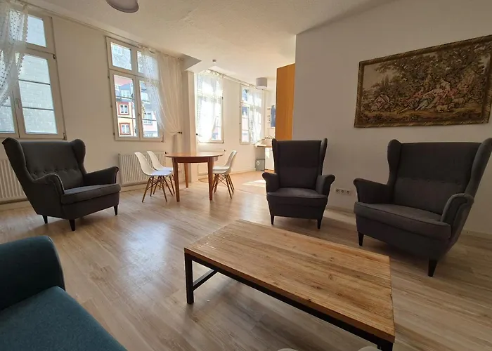 1 Im Ehemaligen Geschenkehaus